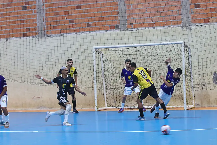 Campeonato Série B <div class='credito_fotos'>Foto: Márcio Souza &nbsp;&nbsp;|&nbsp;&nbsp; <a href='/midias/2026/originais/20260625235834-GF00009454-F00118844.webp' download><i class='fa-solid fa-download'></i> Download</a></div>