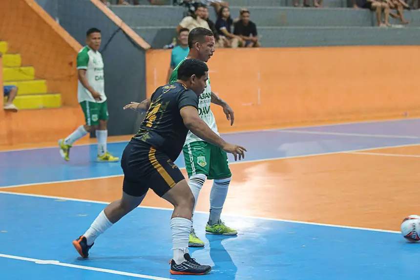 Campeonato Série B <div class='credito_fotos'>Foto: Márcio Souza &nbsp;&nbsp;|&nbsp;&nbsp; <a href='/midias/2026/originais/20260625235838-GF00009454-F00118846.webp' download><i class='fa-solid fa-download'></i> Download</a></div>