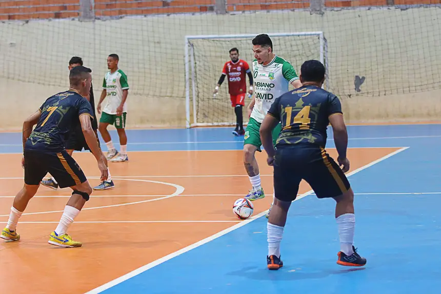 Campeonato Série B <div class='credito_fotos'>Foto: Márcio Souza &nbsp;&nbsp;|&nbsp;&nbsp; <a href='/midias/2026/originais/20260625235842-GF00009454-F00118849.webp' download><i class='fa-solid fa-download'></i> Download</a></div>