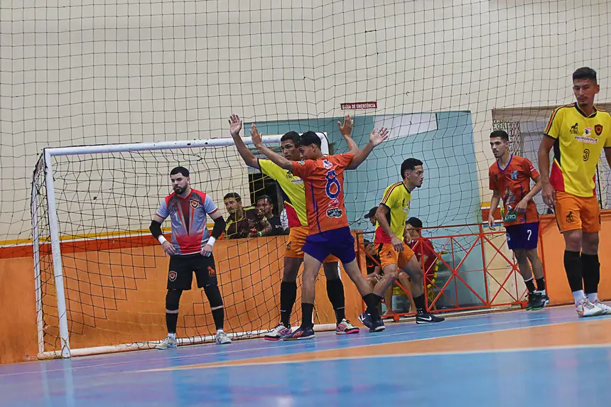 Campeonato Série B <div class='credito_fotos'>Foto: Márcio Souza &nbsp;&nbsp;|&nbsp;&nbsp; <a href='/midias/2026/originais/20260625235848-GF00009454-F00118853.webp' download><i class='fa-solid fa-download'></i> Download</a></div>