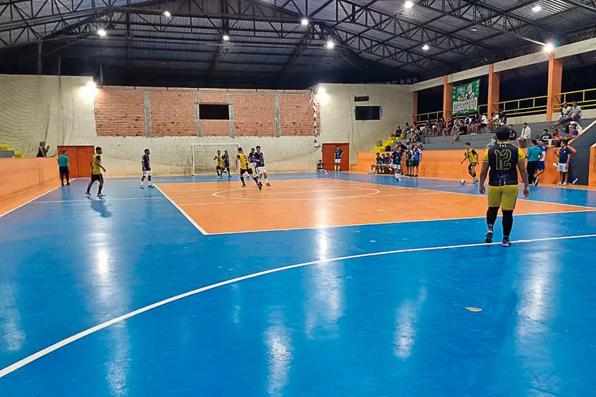 Campeonato Série B <div class='credito_fotos'>Foto: Márcio Souza &nbsp;&nbsp;|&nbsp;&nbsp; <a href='/midias/2026/originais/20260625235902-GF00009454-F00118862.webp' download><i class='fa-solid fa-download'></i> Download</a></div>