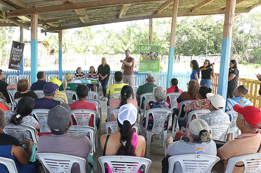 ENTREGA DE CADASTRO DE AGRICULTURA FAMILIAR NELSON MANDELA <div class='credito_fotos'>Foto: Márcio Souza &nbsp;&nbsp;|&nbsp;&nbsp; <a href='/midias/2026/originais/20260630124549-GF00009459-F00119002.webp' download><i class='fa-solid fa-download'></i> Download</a></div>