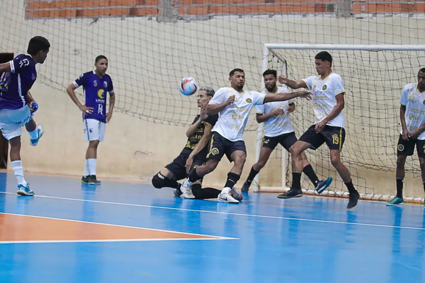 FUT-SAL SÉRIE B QUINTA FEIRA <div class='credito_fotos'>Foto: Márcio Souza &nbsp;&nbsp;|&nbsp;&nbsp; <a href='/midias/2026/originais/20260702232737-GF00009462-F00119122.webp' download><i class='fa-solid fa-download'></i> Download</a></div>