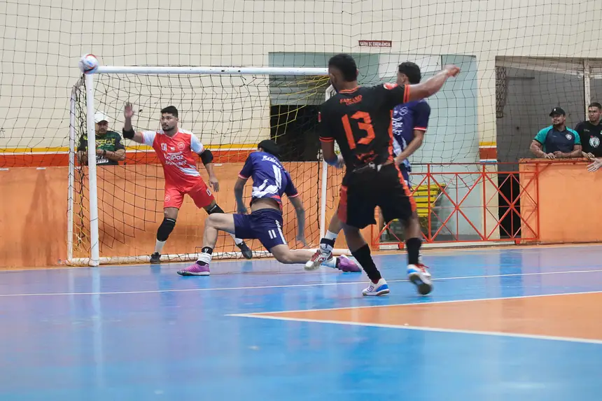  <div class='credito_fotos'>Foto: Márcio Souza &nbsp;&nbsp;|&nbsp;&nbsp; <a href='/midias/2026/originais/20260708110948-GF00009468-F00119338.webp' download><i class='fa-solid fa-download'></i> Download</a></div>
